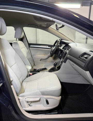 2017 Volkswagen Golf SportWagen TSI S 4Motion