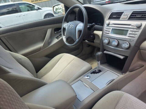 2010 Toyota Camry LE