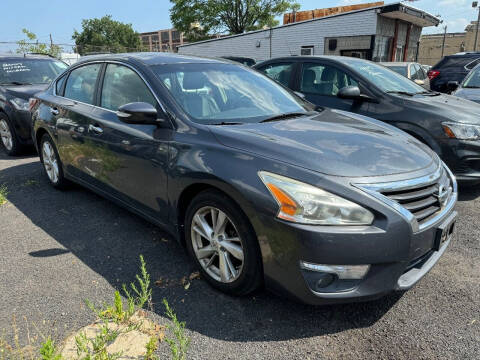 2013 Nissan Altima for sale at Dennis Public Garage in Newark NJ