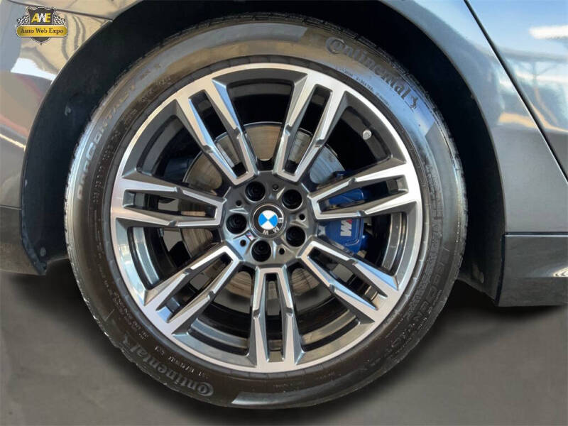 2025 BMW 5 Series 530i