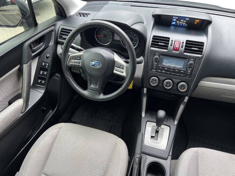 2015 Subaru Forester 2.5i