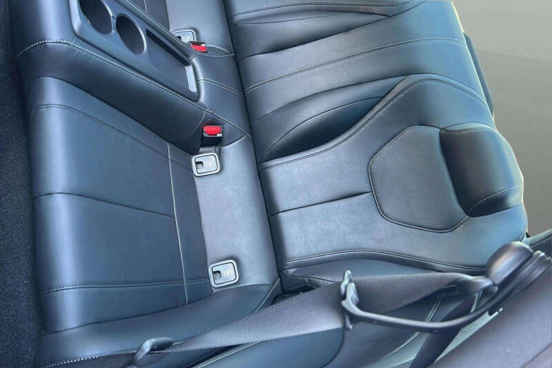 2017 Infiniti Q60 2.0T