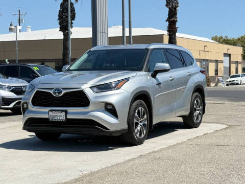 2021 Toyota Highlander Hybrid XLE