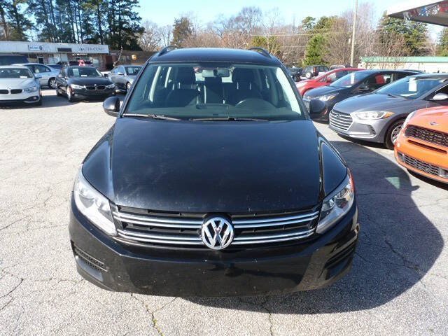 Black 2018 Volkswagen Tiguan Limited 2.0T 2.0T 4dr SUV 2