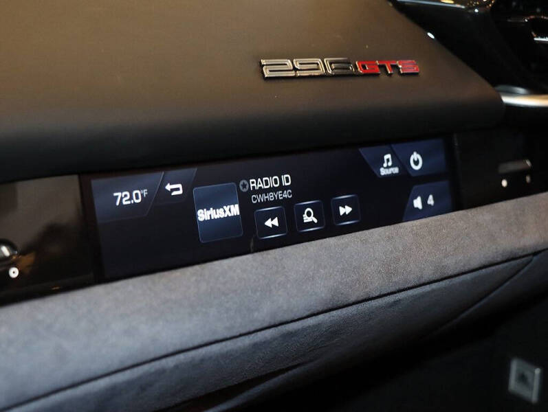 2025 Ferrari 296 GTS