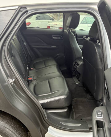 2019 Jaguar F-PACE 25t Premium