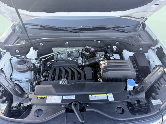 2021 Volkswagen Atlas Cross Sport V6 SE R-Line