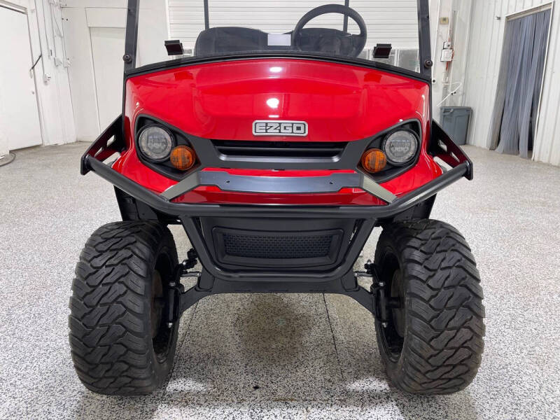 2025 E-Z-GO Express S4 Gas