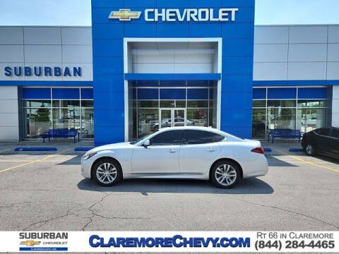 2015 Infiniti Q70 for sale at CHEVROLET SUBURBANO in Claremore OK