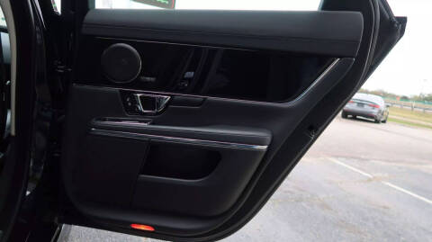 2019 Jaguar XJ R-Sport