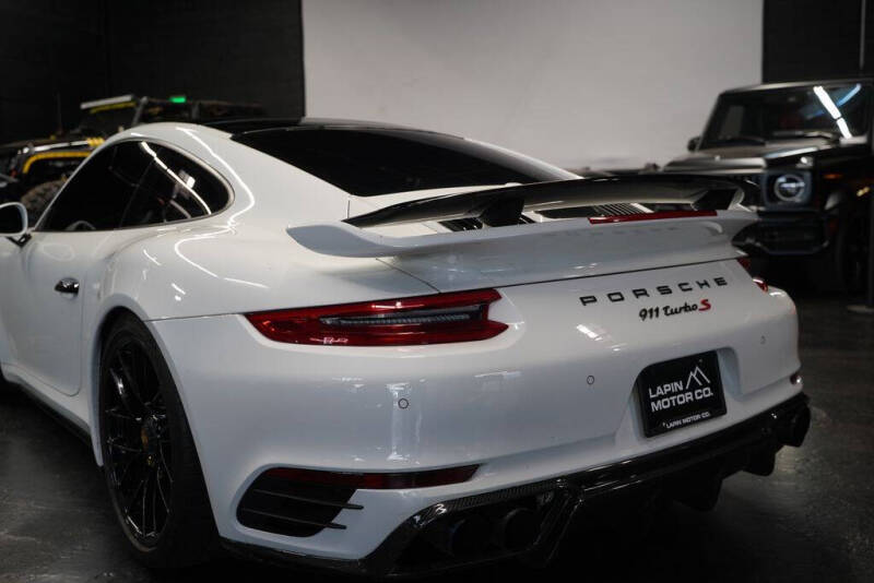 2017 Porsche 911 Turbo S