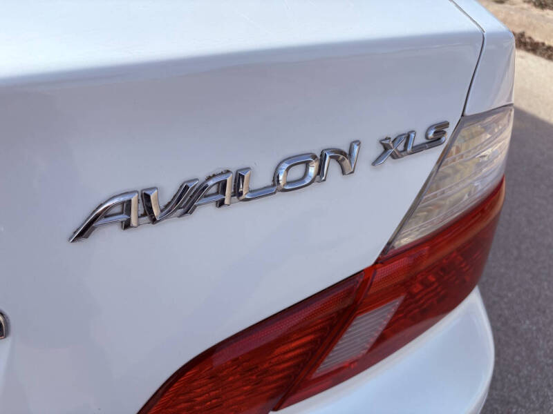 2003 Toyota Avalon XLS