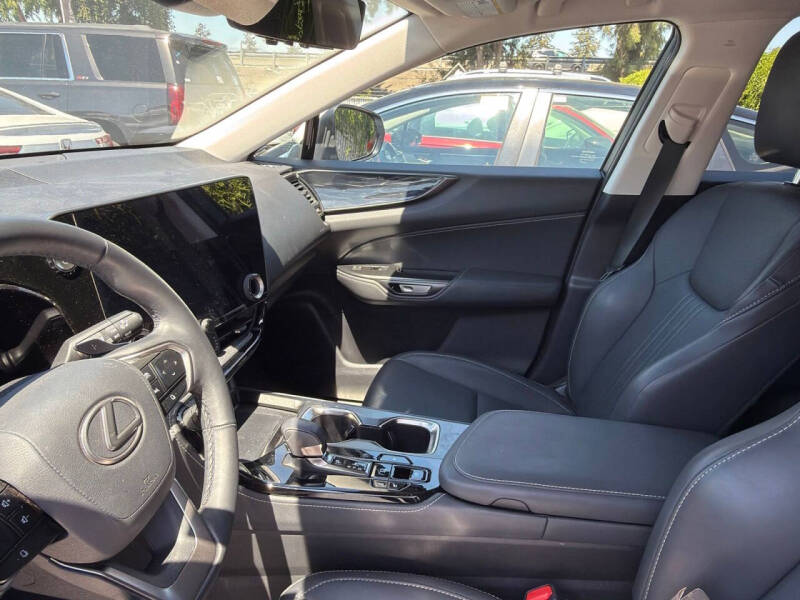 2025 Lexus NX 350h Premium