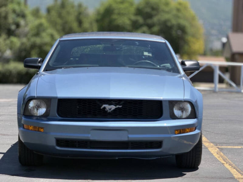 2007 Ford Mustang V6 Deluxe