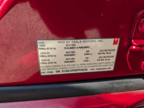 2013 Tesla Model S Performance