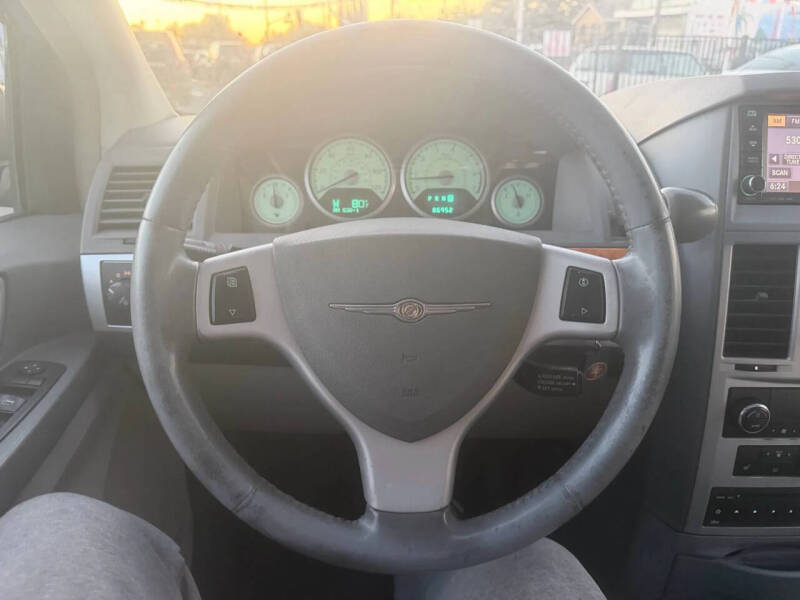 2008 Chrysler Town and Country Limited