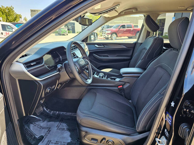 2024 Jeep Grand Cherokee Laredo