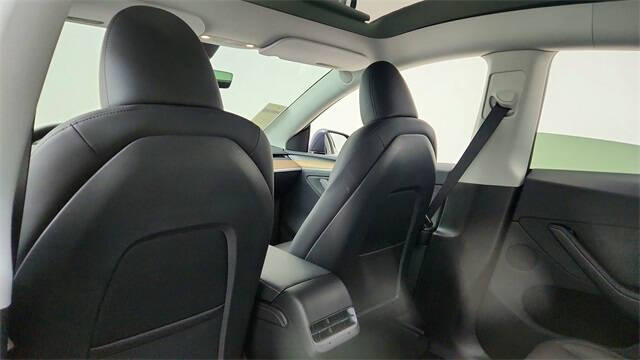 2025 Tesla Model Y Long Range