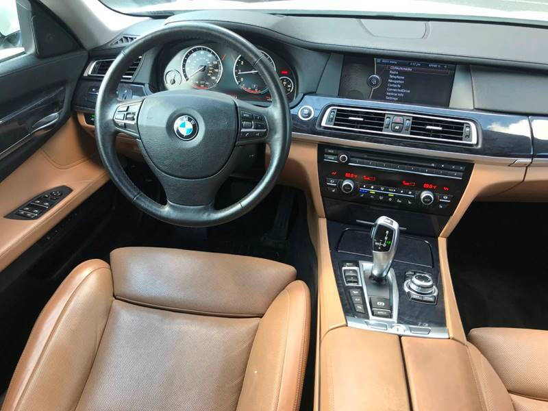 2010 BMW 7 Series 750Li xDrive