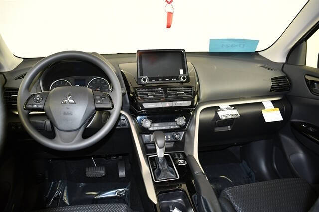 2026 Mitsubishi Eclipse Cross LE
