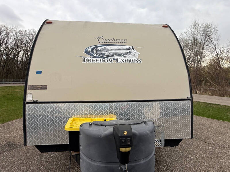 2015 Coachmen RV Freedom Express 246RKS