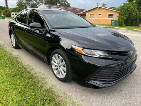2018 Toyota Camry for sale at Kars2Go in Davie FL