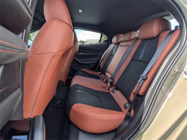 2025 Mazda Mazda3 Hatchback 2.5 Carbon Turbo