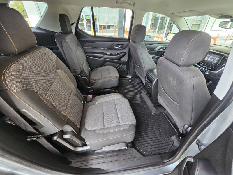 2018 Chevrolet Traverse LT Cloth