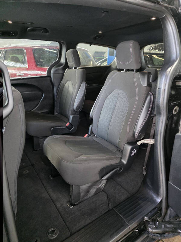 2022 Chrysler Pacifica Touring