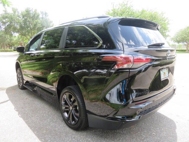 2024 Toyota Sienna XSE 7-Passenger