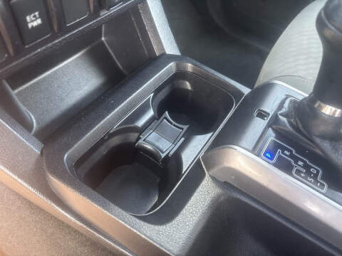 2020 Toyota Tacoma SR5 V6