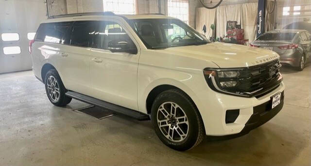 2026 Ford Expedition MAX Active
