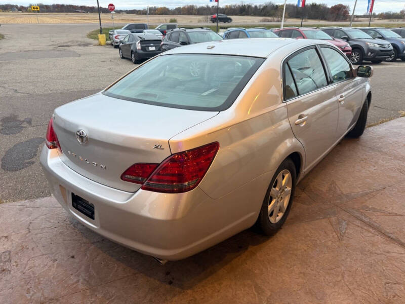2009 Toyota Avalon XLS