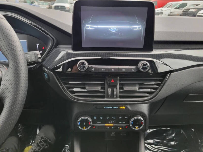 2025 Ford Escape ST-Line Select