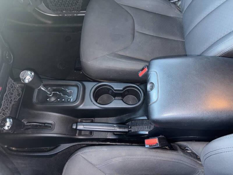 2017 Jeep Wrangler Willys Wheeler