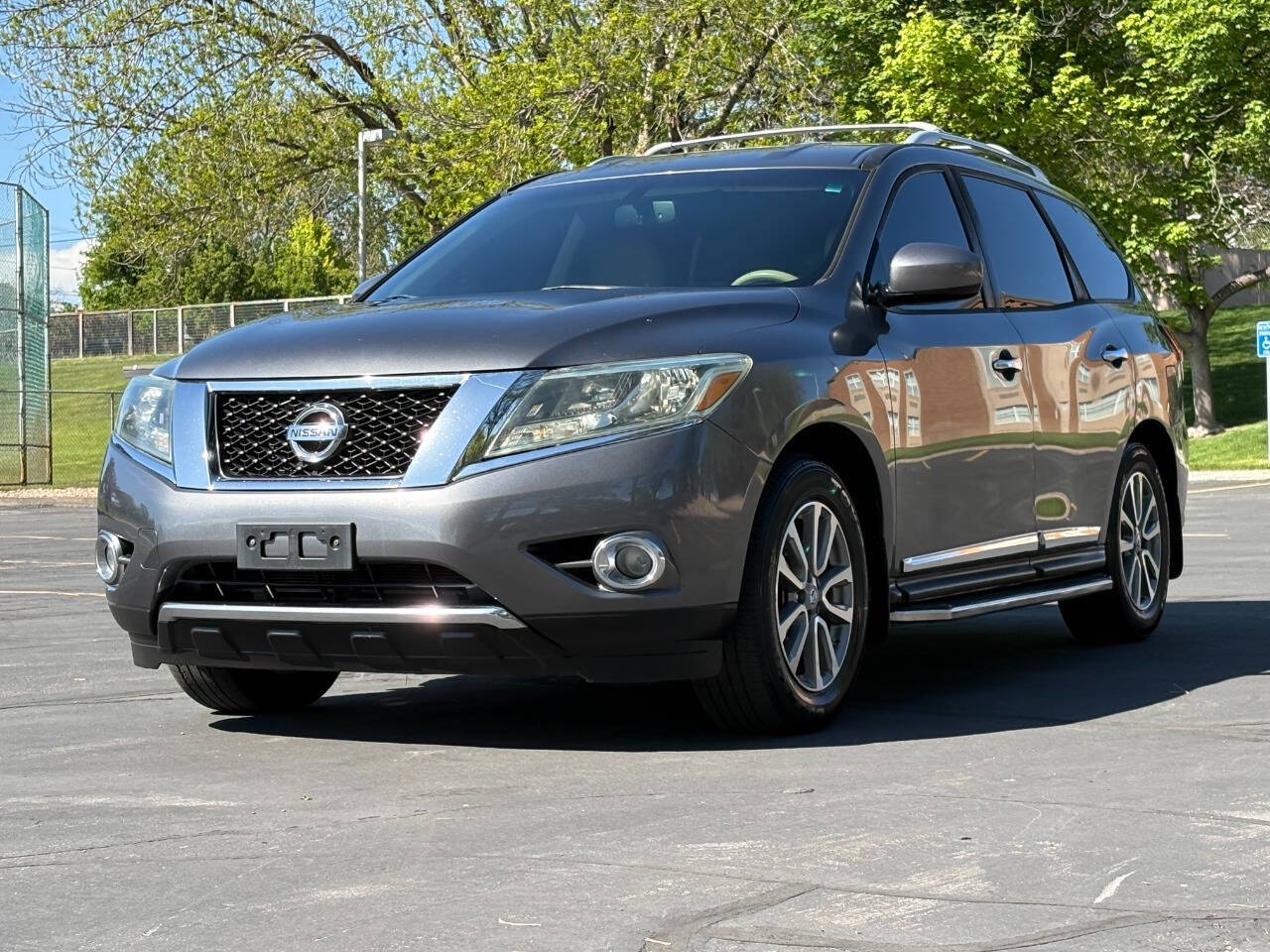Gray 2015 Nissan Pathfinder SL SL 4dr SUV 2