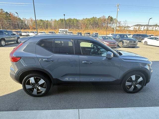 2020 Volvo XC40 T5 Momentum