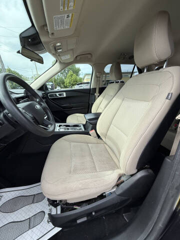 2020 Ford Explorer
