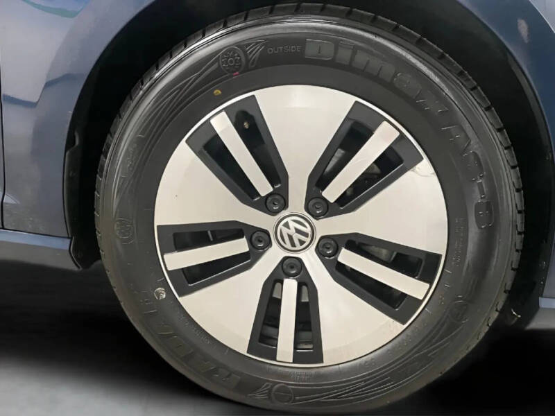 2016 Volkswagen e-Golf SE