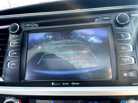 2017 Toyota Highlander SE