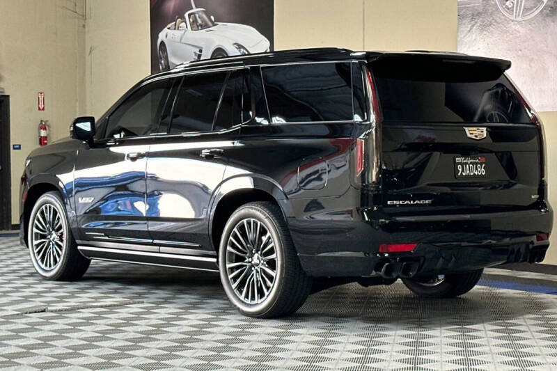 2023 Cadillac Escalade-V