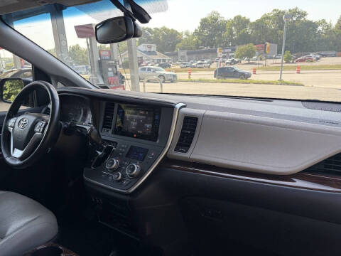2015 Toyota Sienna XLE Premium 7-Passenger