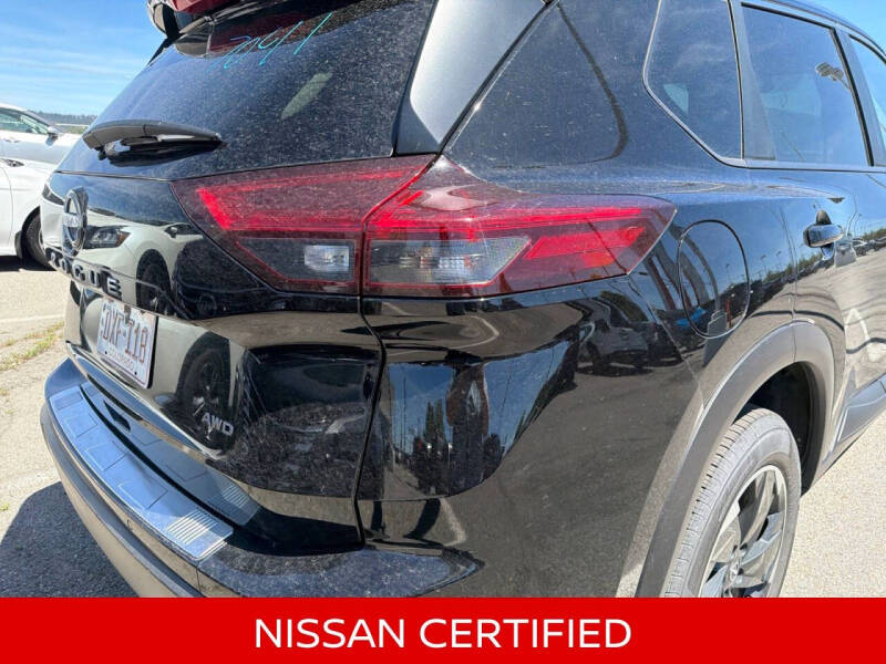 2025 Nissan Rogue SV