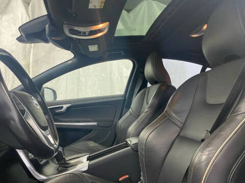2016 Volvo S60 T5 Drive-E R-Design SE