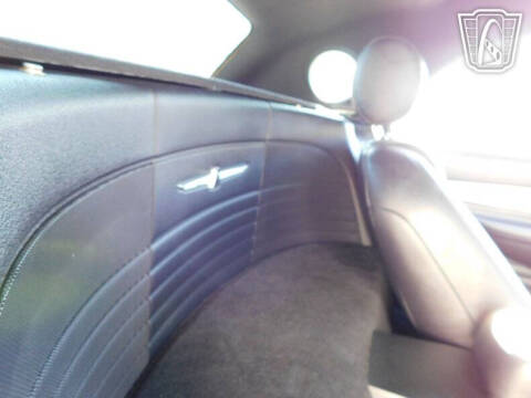 2004 Ford Thunderbird Deluxe