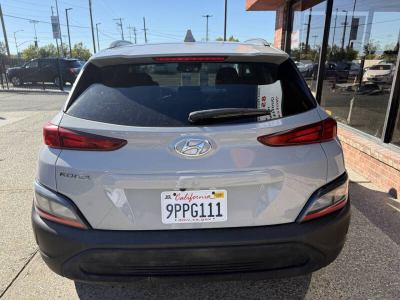 2023 Hyundai Kona SEL