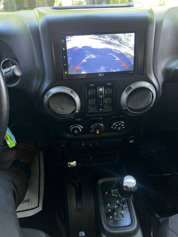 2017 Jeep Wrangler Unlimited Willys Wheeler