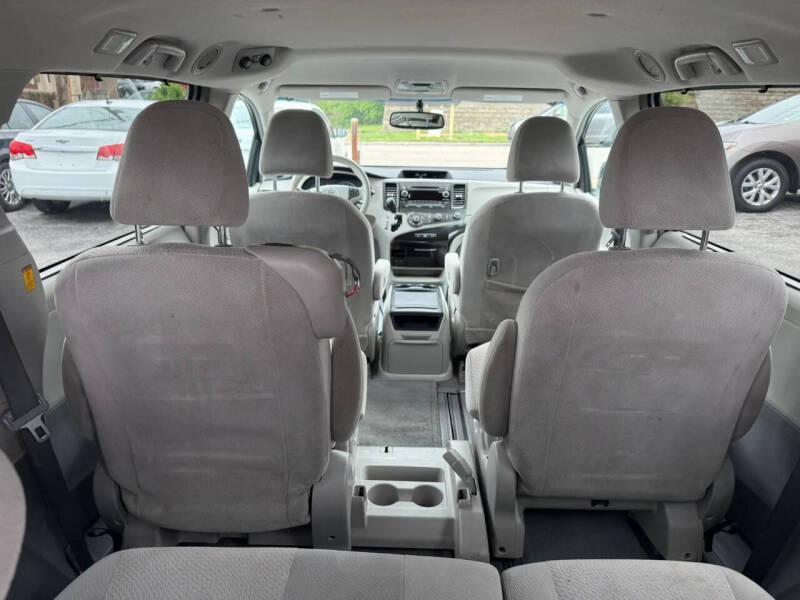 2012 Toyota Sienna