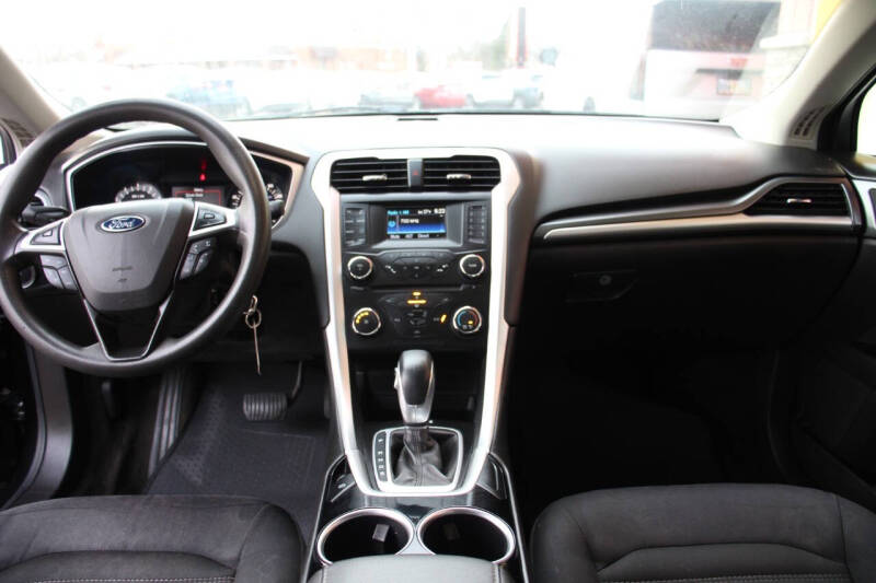 2013 Ford Fusion SE