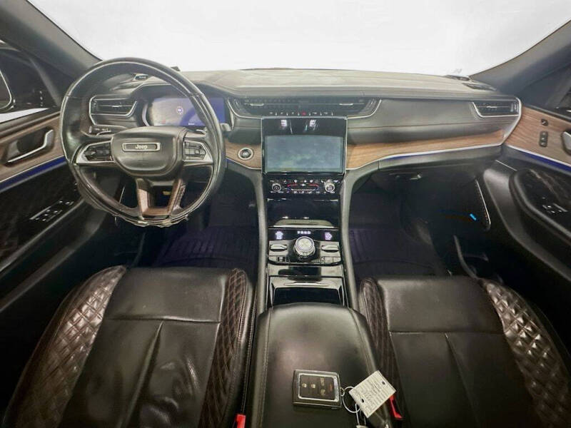 2023 Jeep Grand Cherokee Summit